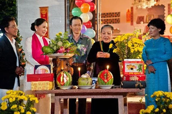 cung giao thua