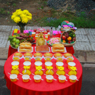 Cúng Cô Hồn - COMBO 2999K (Gà + Heo Quay)