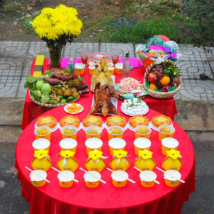 Alternative view of Mâm Cúng Cô Hồn (Gà + Vịt Quay) CH2K9GV