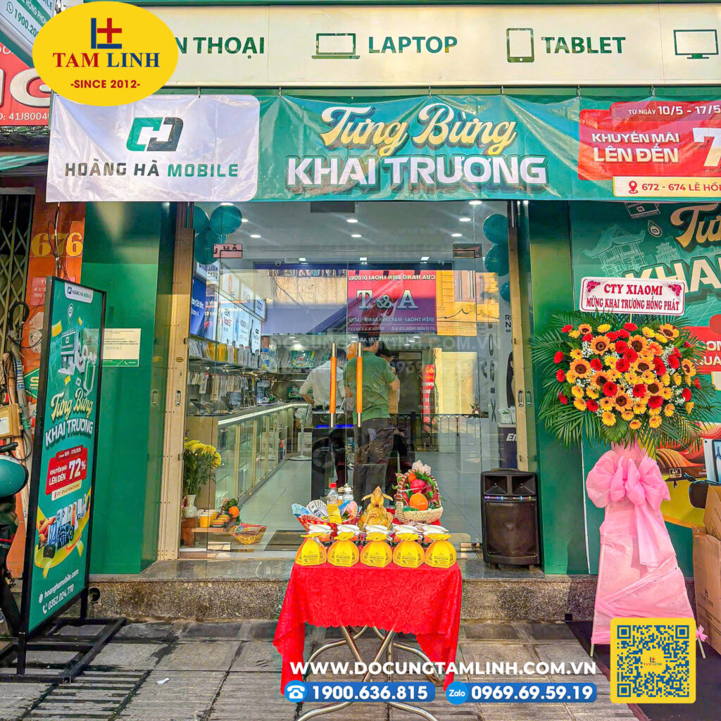 Khai trương cửa hàng điện thoại